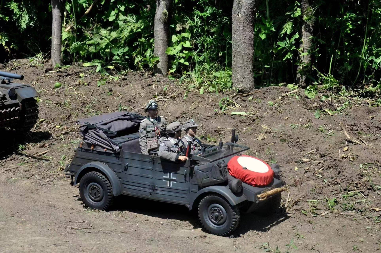 "Don't Miss Eaxtoys 1/6 Scale All - metal German Type 82 Kubelwagen for Your Collection"