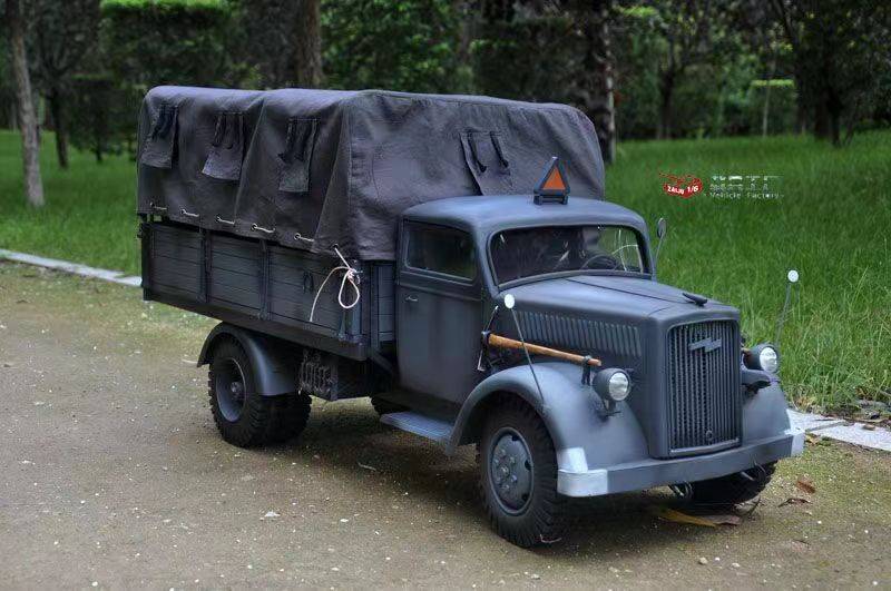 Eaxtoys 1/6 scale Opel Blitz Truck(4 styles) Sd.Kfz.305 model vehicle 4
1/6 scale military vehicles models