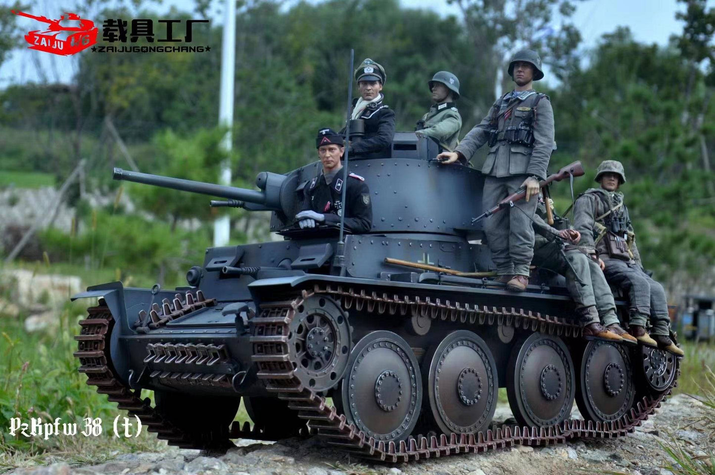 "eaxtoys 1/6 scale Panzerkampfwagen 38(t) - A high - quality military model for collectors"