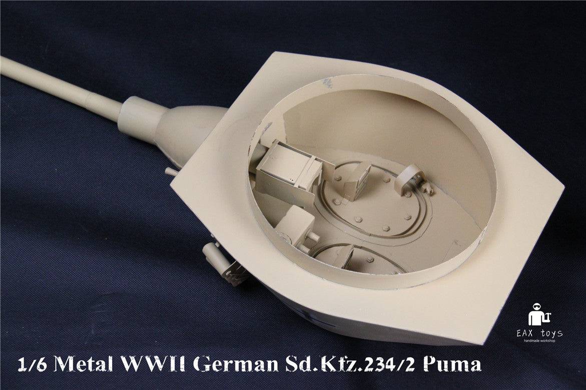 Interior view of the turret from the EAXTOYS 1/6 scale WWII German Sd.Kfz.234/2 Puma model, highlighting its detailed construction.
